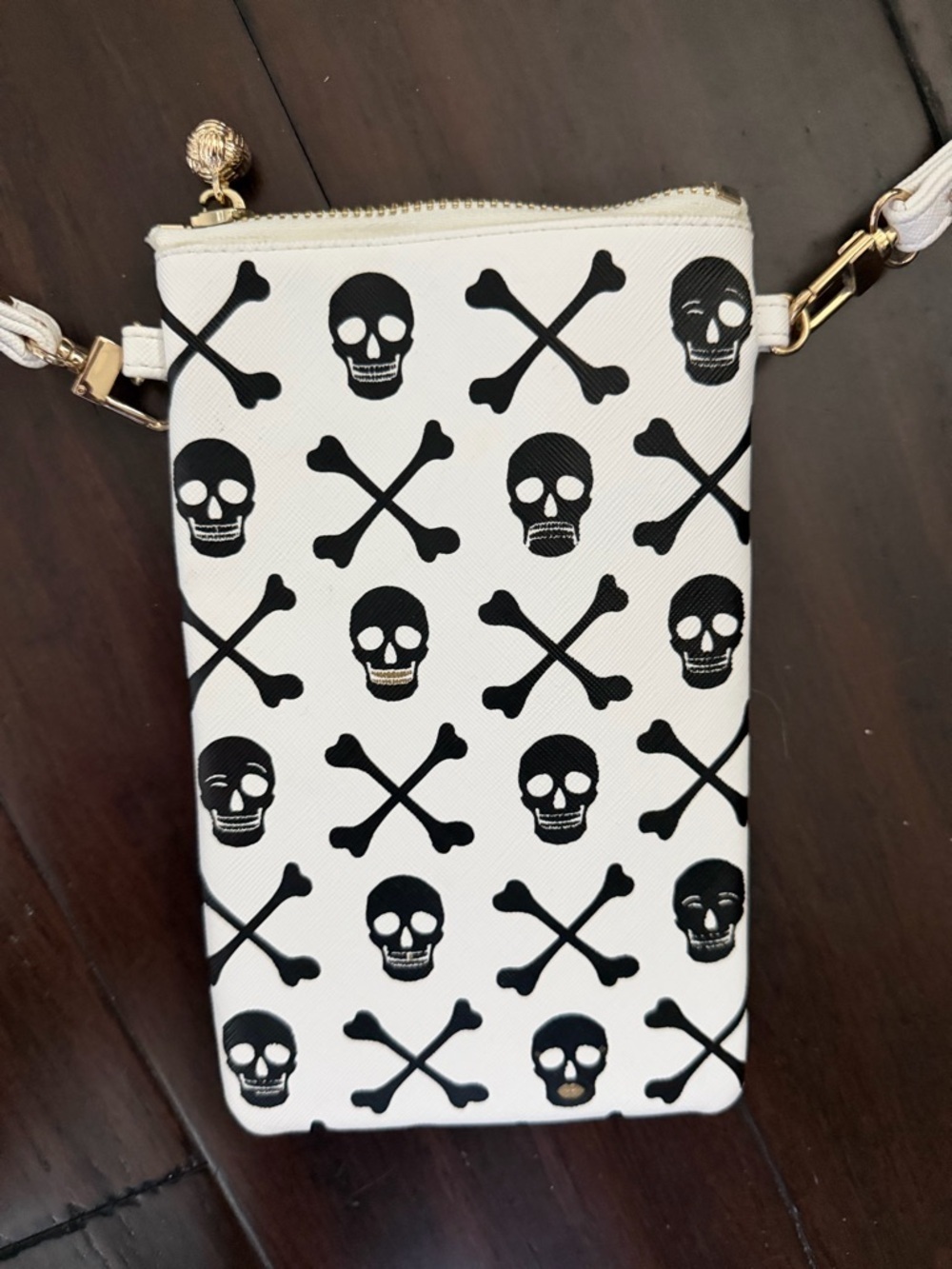 OTG 247 "On The Go" crossbody wristlet skull & bones *notes